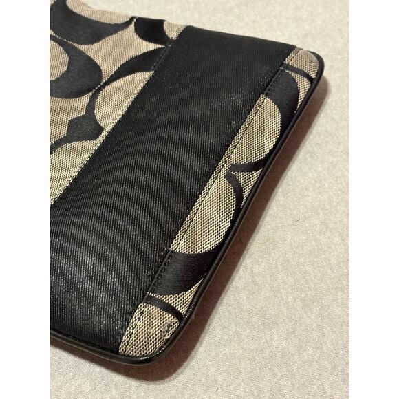 Coach Signature Slim Slingpack Crossbody Adjustable Strap Canvas Leather Trim - Picture 8 of 9